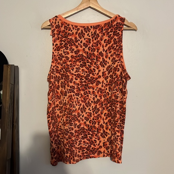 Torrid Plus Size Leopard Print Perfect Super Soft Knits Crew Neck Tank Top - Picture 3 of 3